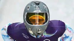 Schluss mit Olympia: Ukrainischer Sportler wegen seines Helms disqualifiziert