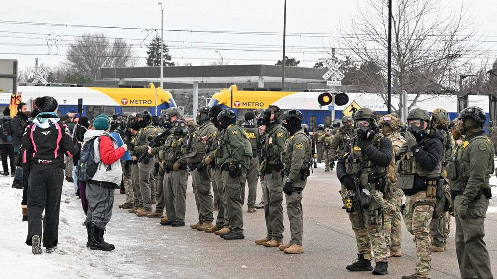 Frau stirbt nach Schüssen eines ICE-Beamten in Minneapolis