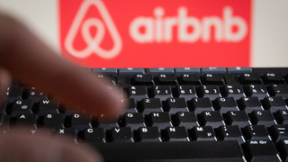 Gewinn von Airbnb bricht ein - Aktie verliert 14 Prozent