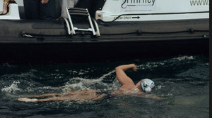 Marburgerin Nathalie Pohl durchschwimmt die Oceans´Seven