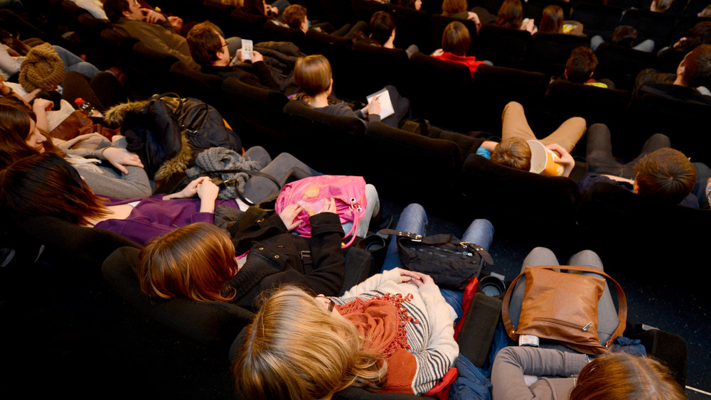 Die Kinos sind bald mit Schulklassen gefüllt (Symbolbild).