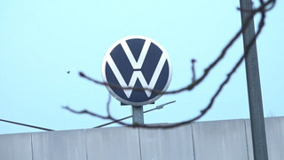 Harter Verlust bei VW: Gewinn um knapp die Hälfte eingebrochen