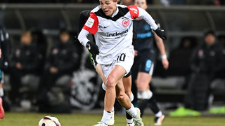 Eintracht Frankfurt Frauen siegen 4:1 in Bremen und bleiben oben dran