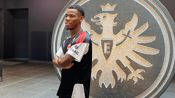 Eintracht-Neuzugang Onyedika: "Bin beim Club meiner Träume"