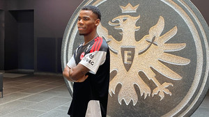 Eintracht-Neuzugang Onyedika: "Bin beim Club meiner Träume"