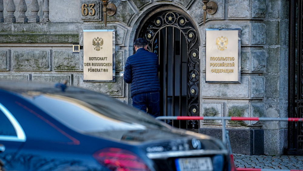 Bundesregierung bestellt russischen Botschafter ein