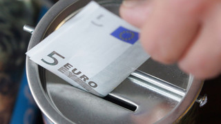 Illegale Spendensammler in Alsfeld festgenommen: Polizei sucht Zeugen