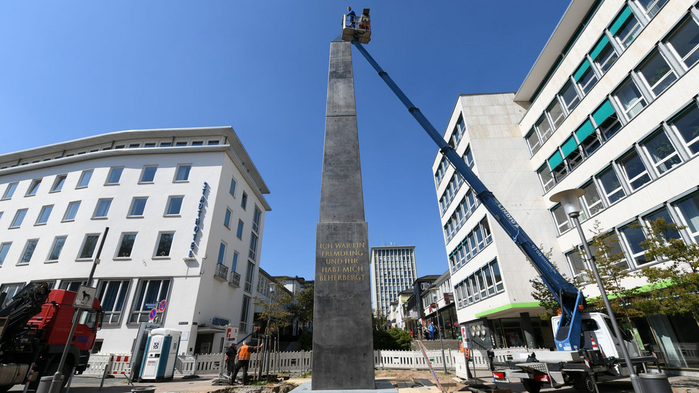 Wiederaufbau Obelisk