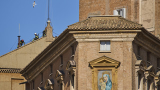 Papstwahl im Vatikan: Sixtinische Kapelle bereit