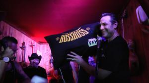 BossHoss Musik-Video: Woher kommt das FFH-Kissen?