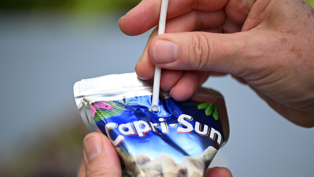 Capri-Sun will zurück zum Plastikstrohhalm