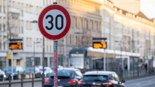 Wissing gegen flächendeckendes Tempo 30 in Innenstädten