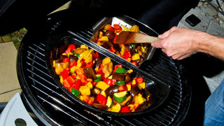 Vegan grillen: Marinierter Tofu mit Pilzen