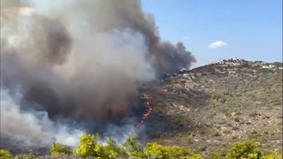Großer Brand nahe Athen breitet sich unkontrolliert aus