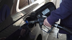 Tanken immer teurer: Klingbeil spricht von Sprit-Preistreiberei