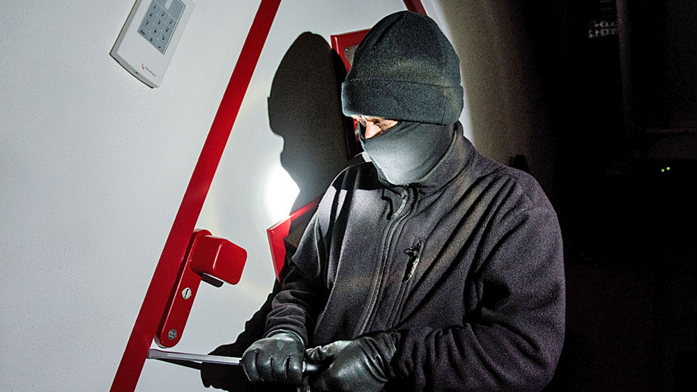 Die Polizei hat in Kassel einen Einbrecher noch am Tatort festgenommen. (Symbolbild)