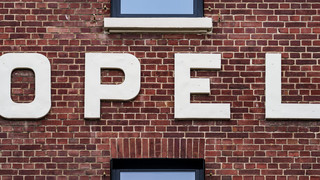 Minister Mansoori stärkt Opel Rüsselsheim den Rücken