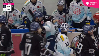 Kein Respekt vorm Alter: Straubings Youngster Brandl gegen Dresdens Oldie Turnbull