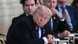 Trump fordert Chefs von Ölkonzernen zu Investitionen in Venezuela auf