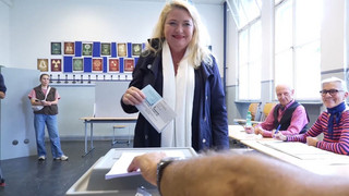 Wahl in Berlin: AfD-Spitzenkandidatin Brinker gibt Stimme ab