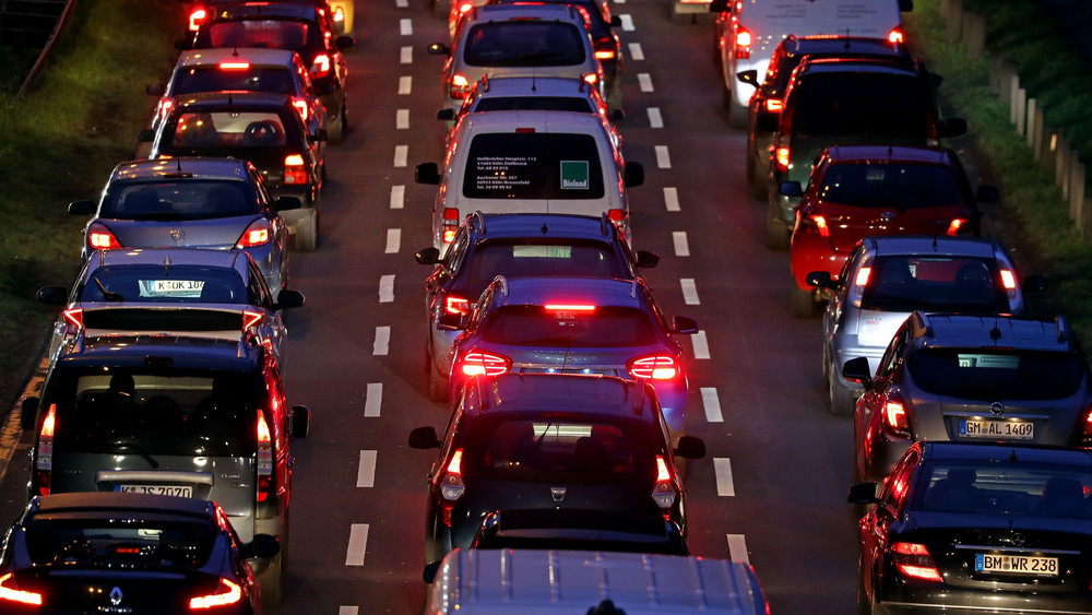 Berufspendler verbringen teils viel Zeit im Auto
