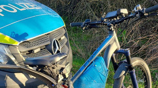 Polizeikontrolle in Bischofsheim: Fahrrad zu rasendem E-Bike umgebaut