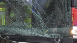 Dorsten: Schulbus prallt mit Autos zusammen - 22 Kinder unverletzt