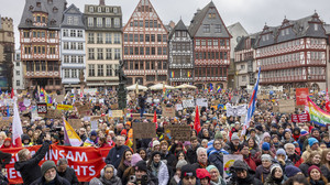 Demos gegen Rechts in Hessen: Mehr als 15.000 Teilnehmer in Frankfurt