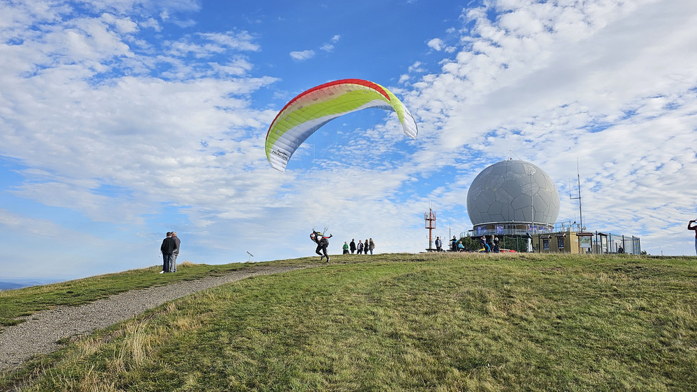 Auf der Wasserkuppe findet wieder die Paragliding-WM in der Disziplin Punktlandung statt (Archivbild). 