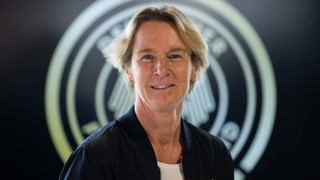 Frauenfußball-WM und TV-Poker: Bundestrainerin setzt auf Einigung