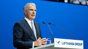 Lufthansa Chef warnt vor weiter steigenden Kerosinkosten