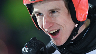 Skispringer Karl Geiger siegt erneut beim Weltcup in Klingenthal