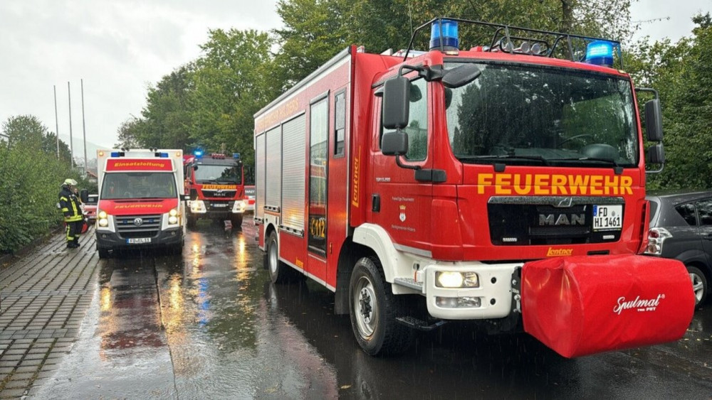 An der Mittelpunktschule in Hilders gab es am Donnerstagmittag einen Zwischenfall mit angeblichem Gefahrstoff. Wie sich später heraustelle, bestand der Stoff aus Desinfektionsmittel und Essensresten und war vollkommen harmlos. 