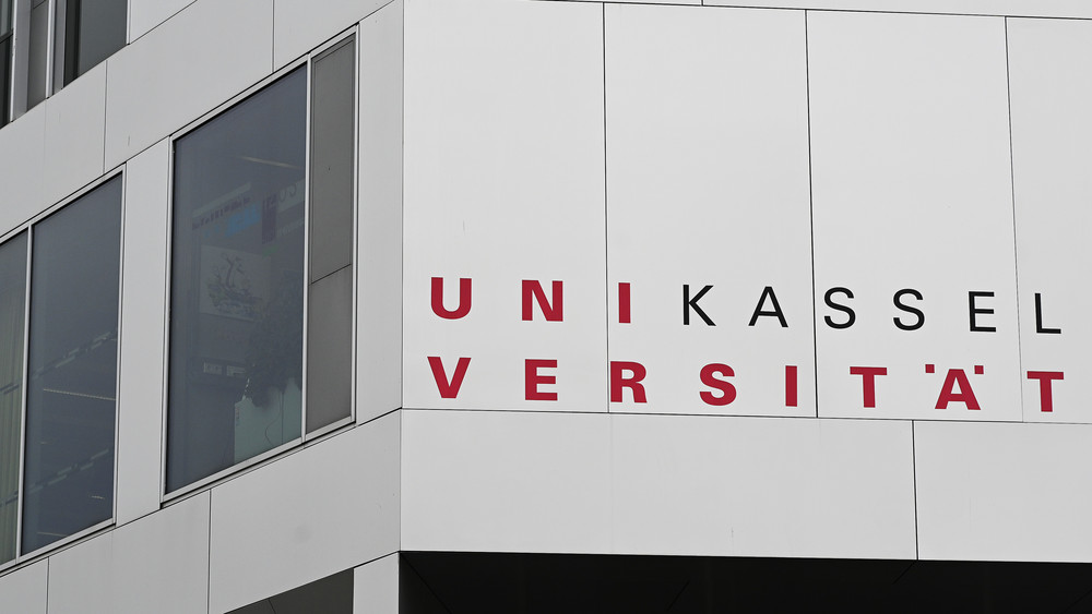 Unbekannte haben "Free Gaza"-Schriftzüge an die Uni Kassel gesprüht (Symbolbild). 