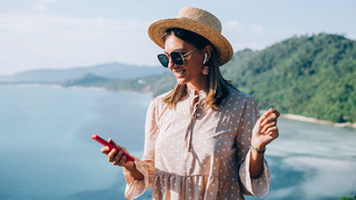 Nützliche Reise-Helfer: Hilfreiche Apps für den Urlaub