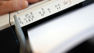 Hessischer Landtag spart Millionen Blätter durch Digitalisierung