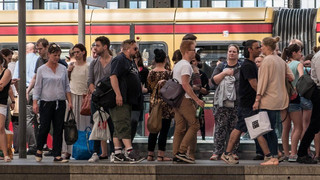 Verkaufsstart für 49-Euro-Ticket: Das muss man wissen