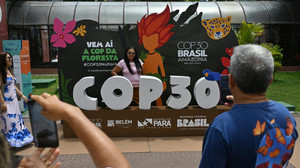 Umfrage: Mehrheit gegen Verbrenner-Aus - Sorge vor Klimawandel sinkt