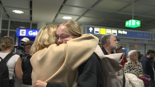 «Wussten nicht, ob wir wieder rauskommen»: Sondermaschine aus Dubai in München gelandet