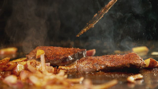 BBQ ohne Risiko: Welche Gewürze halten, was sie versprechen?