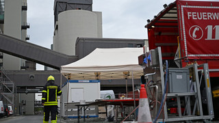 Kohlesilo in Frankfurt nach Brand zur Hälfte ausgeräumt