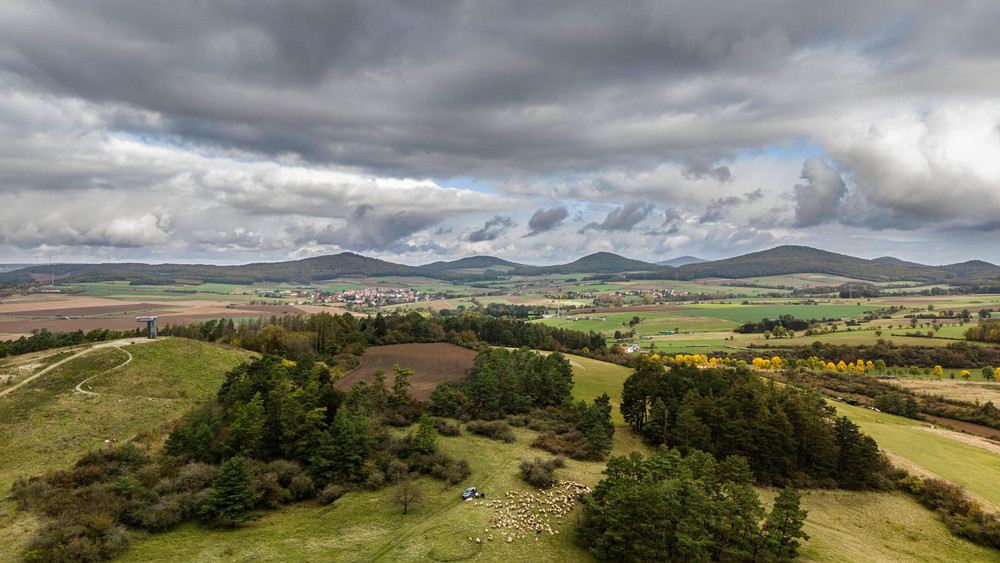 Blick auf die Kuppelrhön bei Hünfeld.