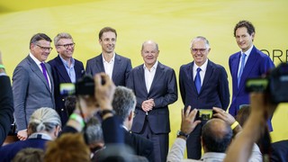 125 Jahre Opel: Rhein und Scholz gratulieren in Rüsselsheim