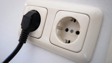 RhönEnergie senkt Strompreis: Wieviel die Kunden sparen