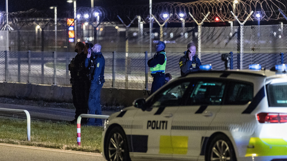 Nur zwei Tage nach dem Drohnenalarm am Flughafen Kopenhagen hat ein ähnlicher Vorfall zur vorübergehenden Sperrung des Luftraums über einem weiteren dänischen Airport geführt.