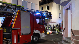 Feuer in Weinheim: 81-Jährige stirbt bei Brand
