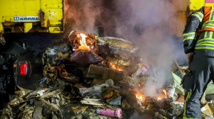 Hatte Pakete und Briefe geladen: LKW-Brand auf der A7 bei Bad Hersfeld