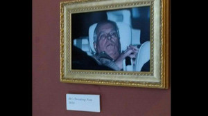 Epstein-Affäre: Aktivisten schmuggeln Andrew-Foto in den Louvre