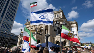 Demo gegen Antisemitismus in Frankfurt: Mehrere hundert Teilnehmende