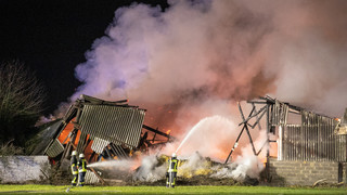 Scheunenbrand bei Eiterfeld: Brandursache unklar